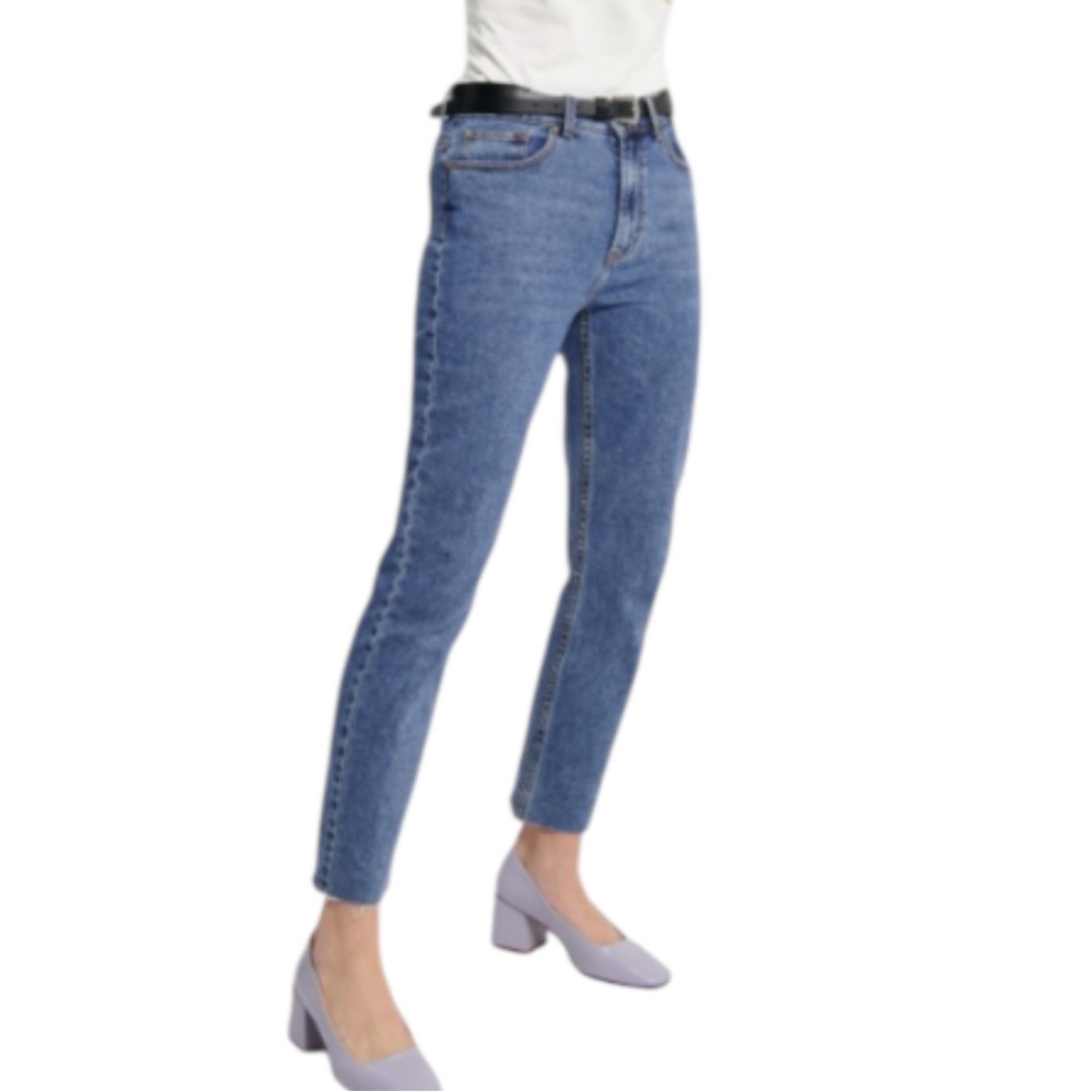 ONLY “Emily” High-Waisted Cropped Raw Hem Jeans Size 27